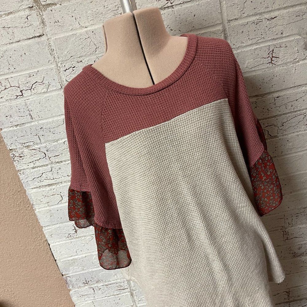 American Threads Striped Ruffle Sleeve Sweater M